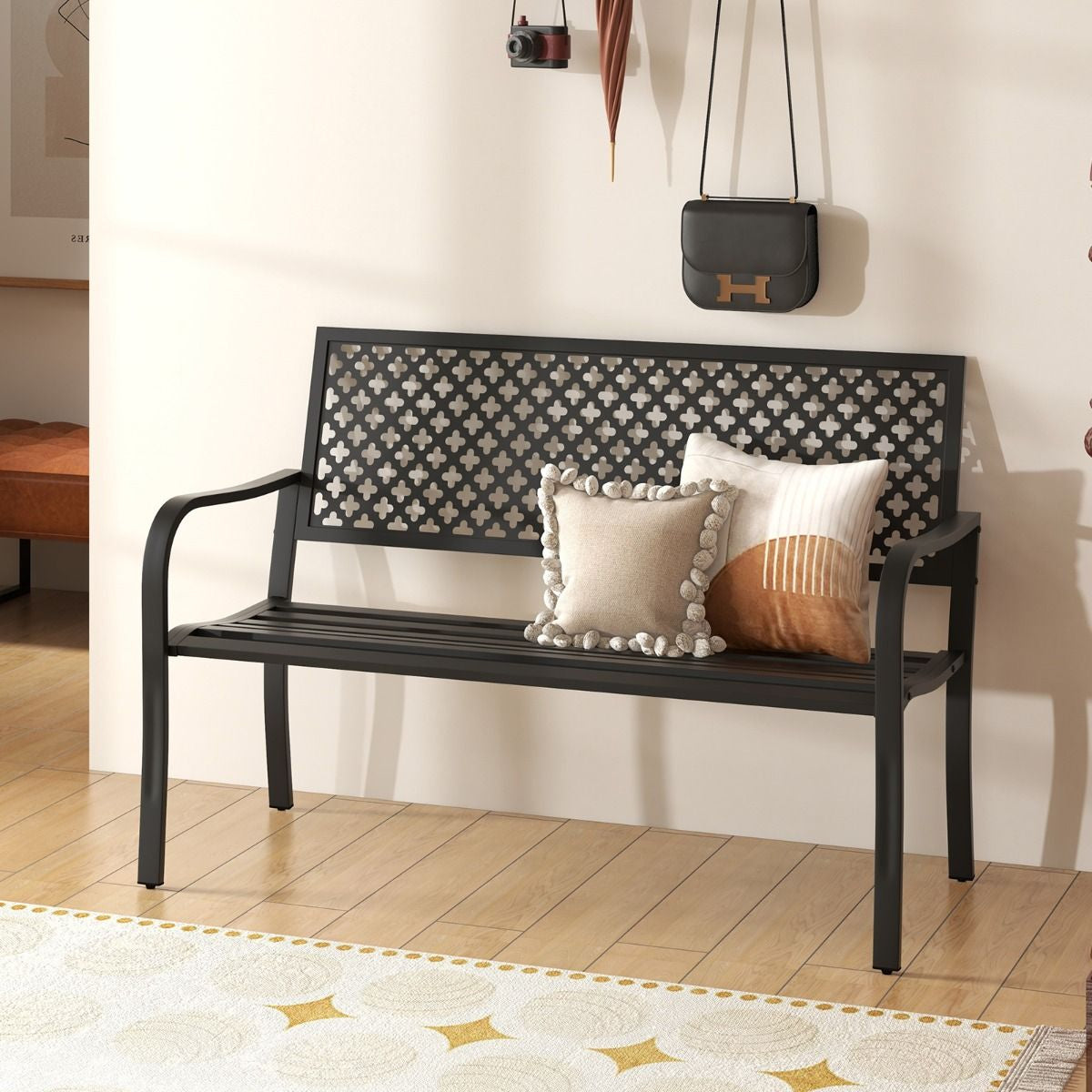 Banc de jardin en métal pour deux personnes, avec dossier ajouré et siège à lattes, moderne, 127 cm, noir/rouge.
